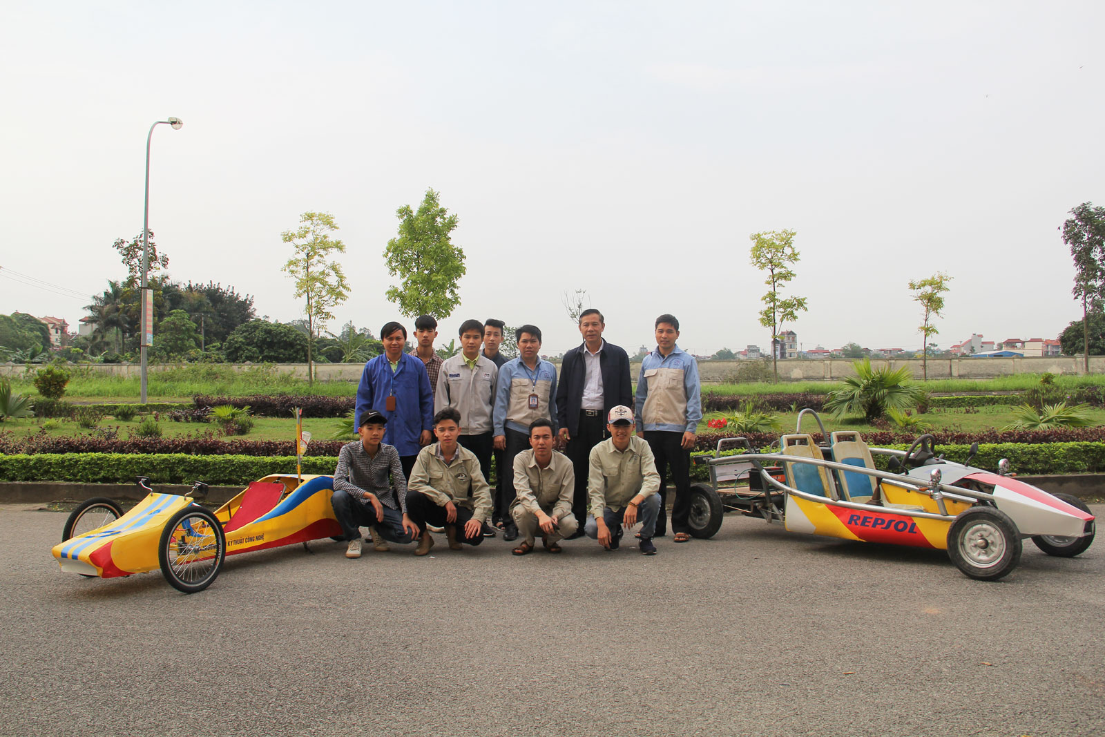 Sinh viên Nhà trường tham gia Cuộc thi Lái xe sinh thái - Tiết kiệm nhiên liệu Honda 2017