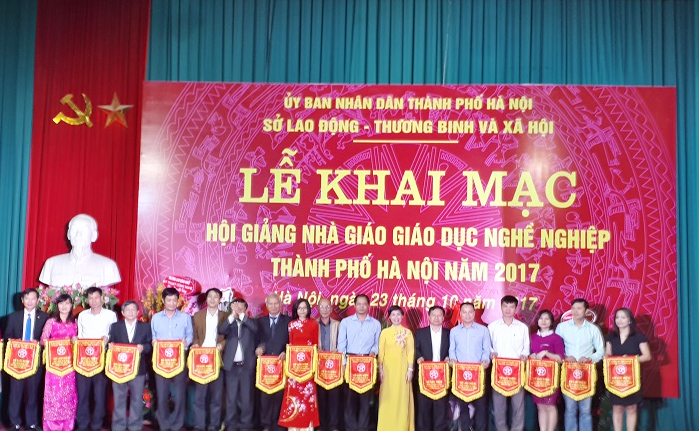 Khai mạc Hội giảng Nhà giáo giáo dục nghề nghiệp TP Hà Nội năm 2017