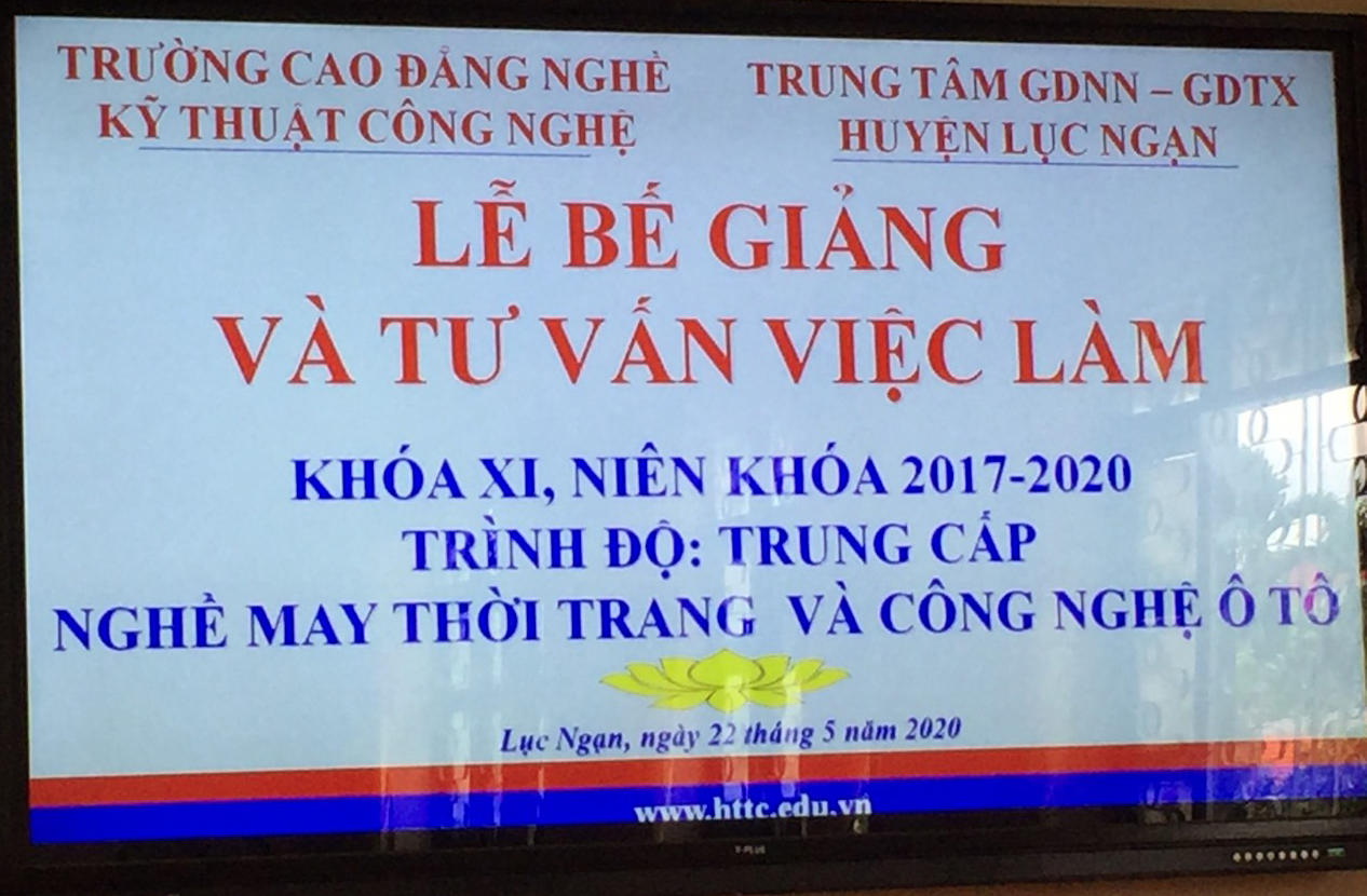 Bế giảng khóa XI và tư vấn giới thiệu việc làm tại Bắc Giang